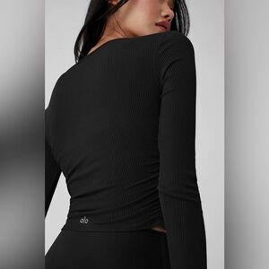 Alo Yoga Black Gather Long Sleeve NWT